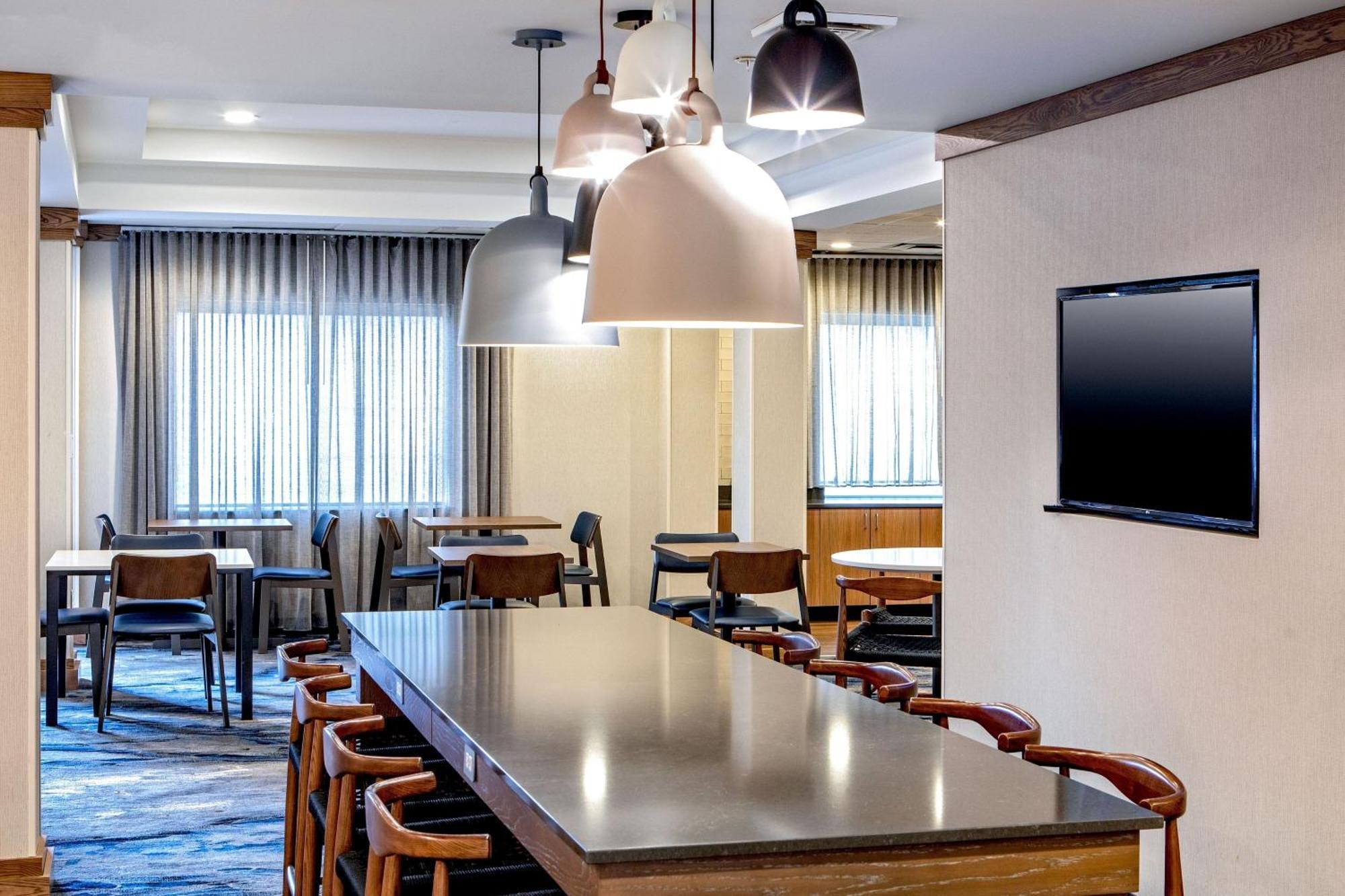 Fairfield Inn & Suites By Marriott Saratoga Malta Zewnętrze zdjęcie
